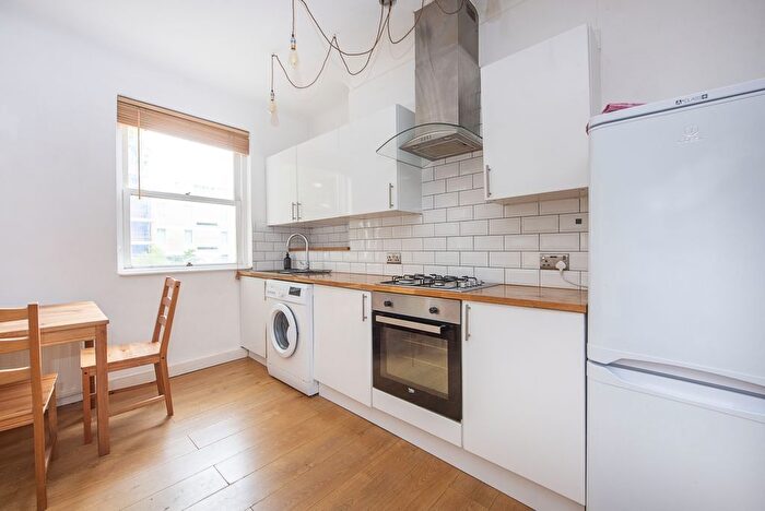 1 Bedroom Flat To Rent In Claylands Place, London, SW8