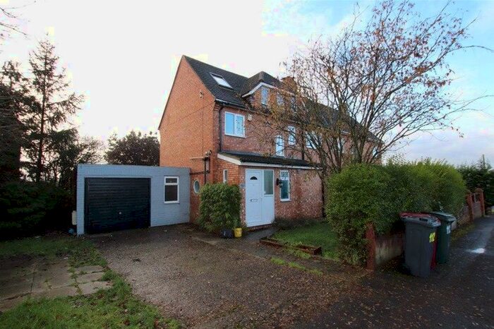 4 Bedroom House To Rent In Ambrook Road, Reading, RG2