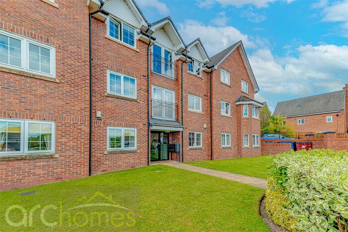 2 Bedroom Flat To Rent In Colliers Grove, Atherton, Manchester, M46