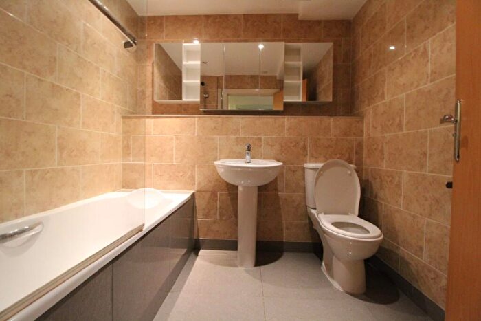 2 Bedroom Apartment To Rent In Royal Plaza, Westfield Terrace, Sheffield, S1