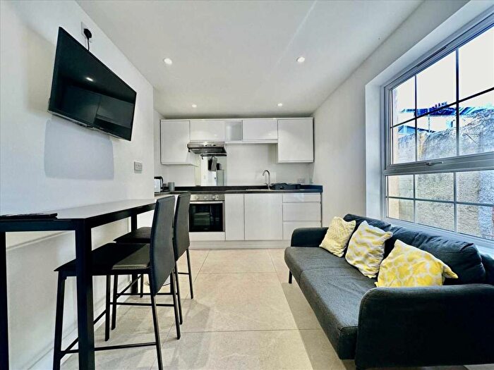 2 Bedroom Apartment To Rent In Mount Street, Plymouth, PL4