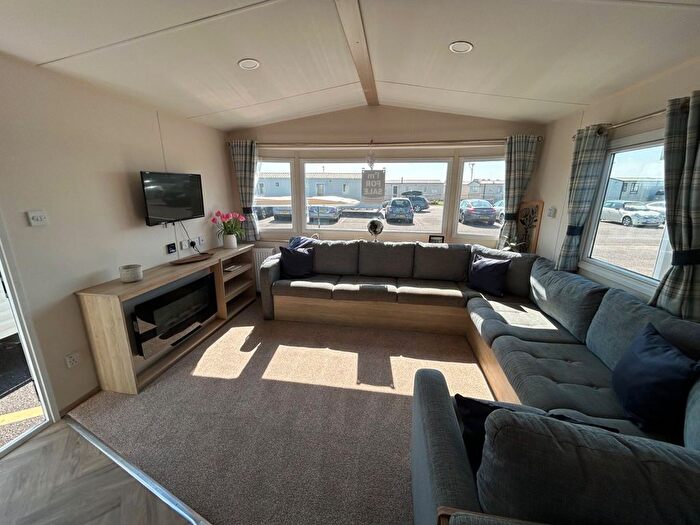 3 Bedroom Mobile/park Home For Sale In Hythe Road, Dymchurch, Romney Marsh, TN29