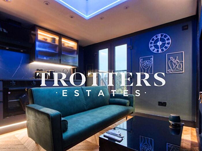 1 Bedroom Terraced House To Rent In Tollgate Road, London, E6