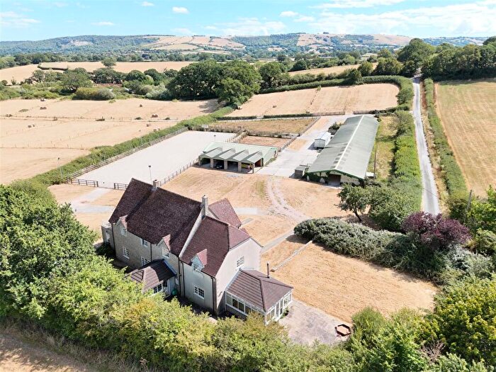 5 Bedroom Farm House For Sale In New Road, Broad Oak, Sturminster Newton, DT10
