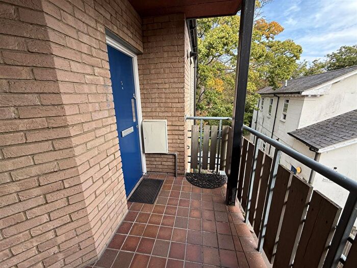 2 Bedroom Flat To Rent In Folly Bridge, Oxford, OX1