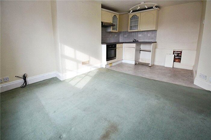 1 Bedroom Apartment For Sale In Bell Street, Romsey, Hampshire, SO51