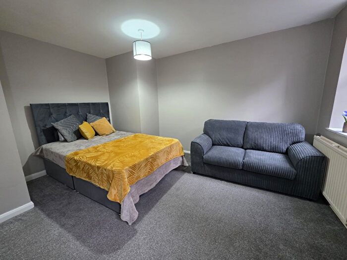 Studio To Rent In C High Town Road, Luton, LU2