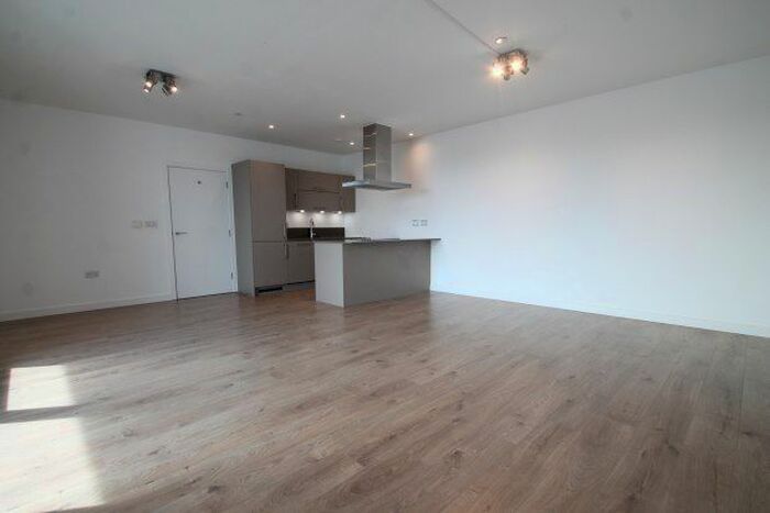 2 Bedroom Flat To Rent In Rotherhithe New Road, London, SE16
