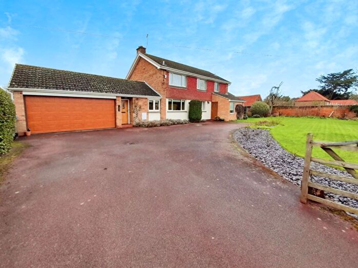 4 Bedroom Detached House For Sale In Mattersey Road, Everton, Doncaster, DN10