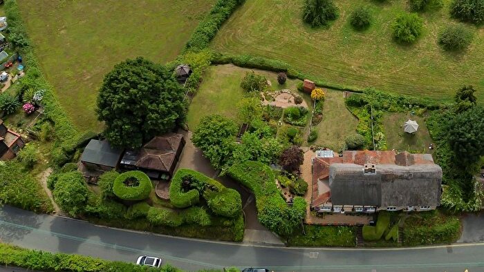 3 Bedroom Semi-Detached House For Sale In School Hill, Burwash, Etchingham, TN19