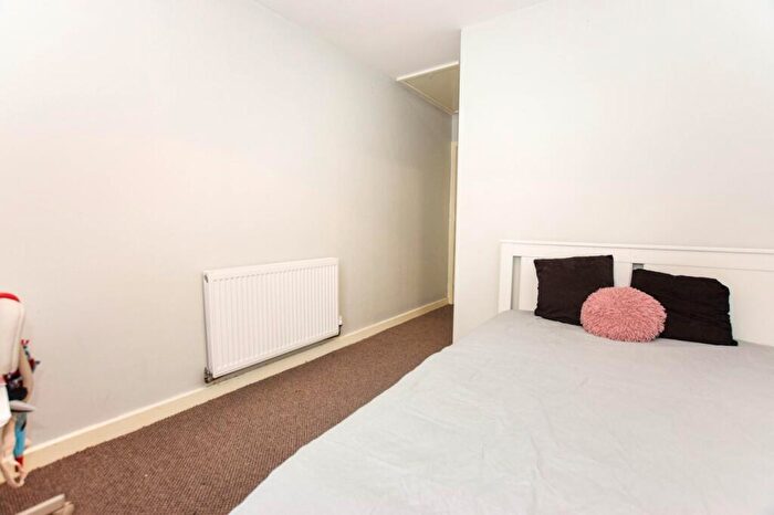 1 Bedroom Semi-Detached House To Rent In Aylesbury Close Annexe, Salford, M5