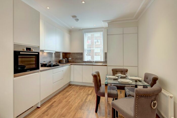 1 Bedroom Flat To Rent In Hamlet Gardens, London, W6