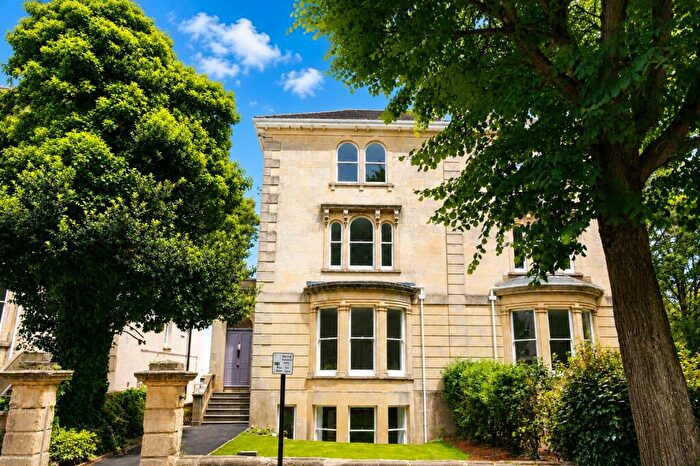 2 Bedroom Apartment For Sale In Chertsey Road, Bristol, BS6