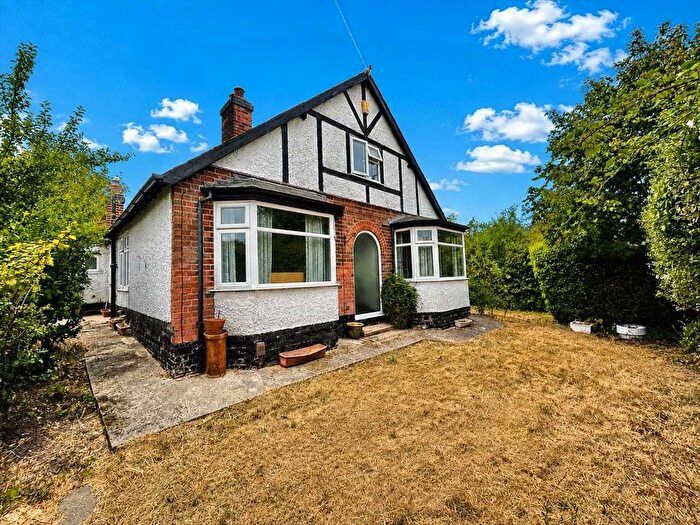 4 Bedroom Detached House For Sale In Thelda Avenue, Keyworth, Nottingham, NG12