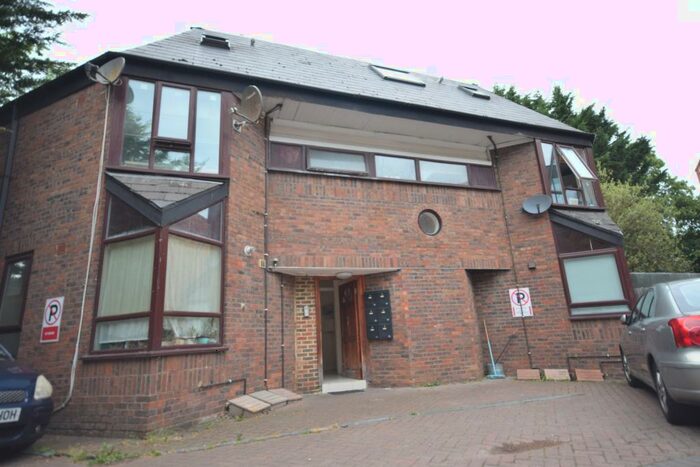 3 Bedroom Flat To Rent In Dunfield Road, Catford, SE6