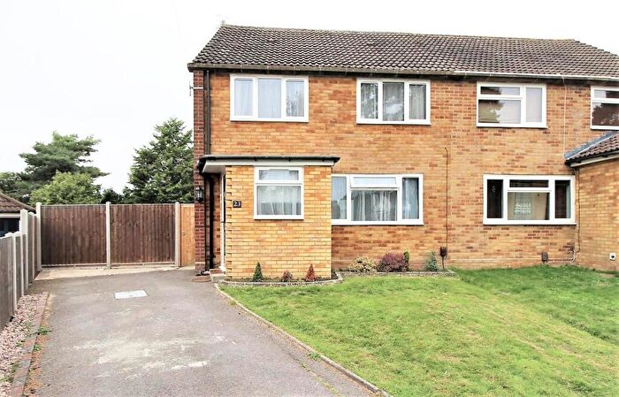 3 Bedroom Semi-Detached House To Rent In Parkway, Pound Hill, RH10