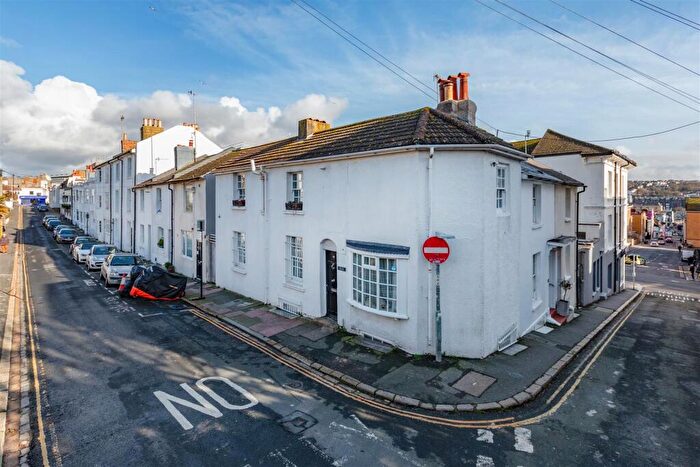 4 Bedroom House For Sale In North Gardens, Brighton, BN1