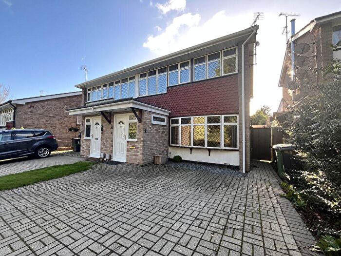 3 Bedroom Semi Detached House To Rent In Lower Cloister, Billericay, CM11