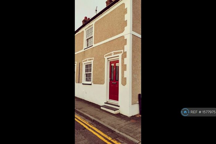 3 Bedroom End Of Terrace House To Rent In Rosemary Lane, Conwy, LL32
