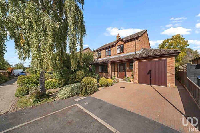 4 Bedroom Detached House For Sale In Elizabeth Court, Sutton, Cambridgeshire, CB6