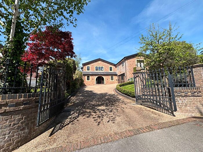 5 Bedroom Detached House For Sale In Sefton Drive, Worsley, M28