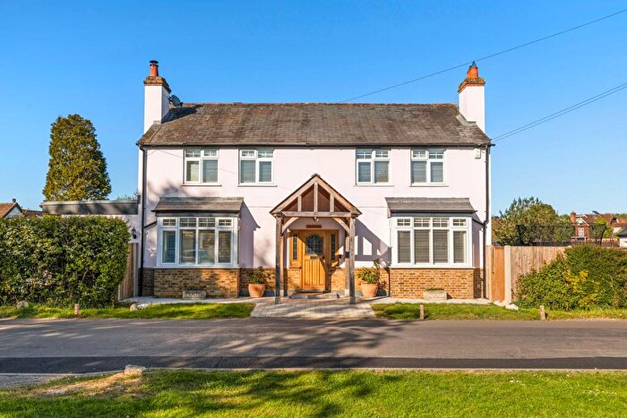 5 Bedroom Detached House For Sale In Crouch Lane, Winkfield, SL4