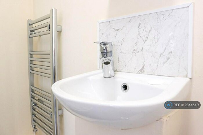 4 Bedroom Flat To Rent In Victoria Avenue, Leicester, LE2