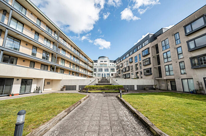 1 Bedroom Flat To Rent In Suez Way, Brighton, BN2