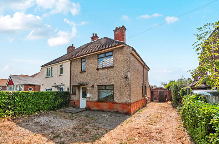 3 Bedroom Semi-Detached House For Sale In West End Road, Bitterne, Southampton, Hampshire, SO18