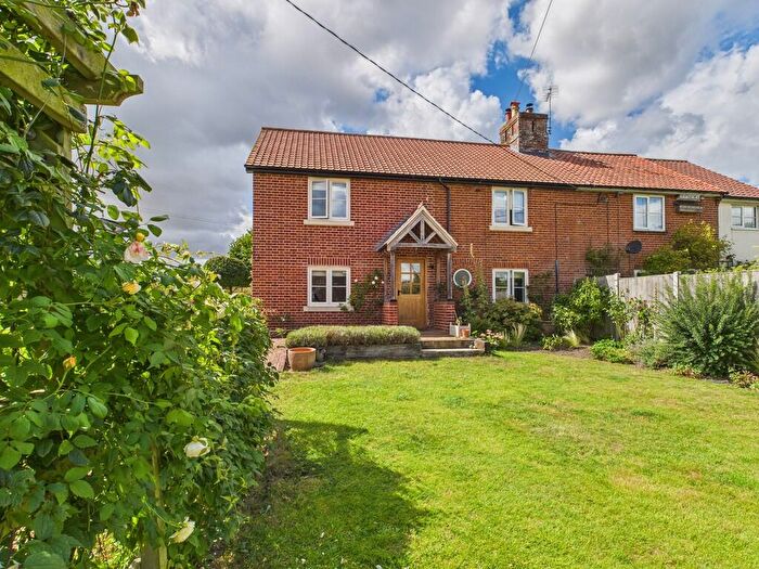 4 Bedroom Semi-Detached House For Sale In Langley Street, Langley, NR14