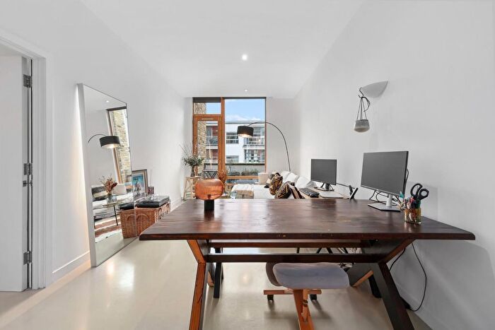 1 Bedroom Flat For Sale In Minerva Street, London, E2