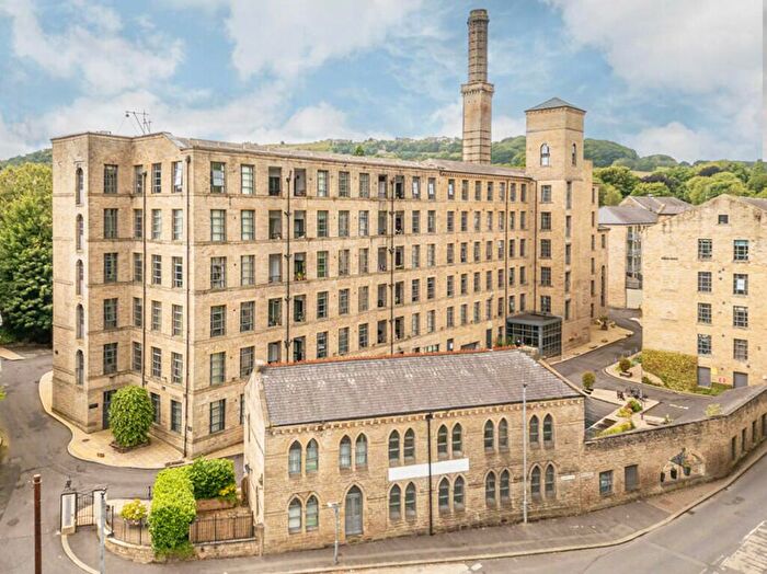 1 Bedroom Apartment For Sale In Stoney Lane, Longwood, HD3