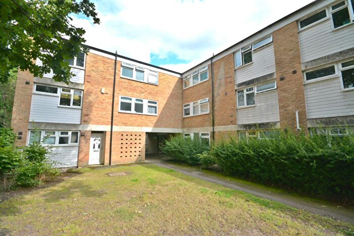 2 Bedroom Apartment To Rent In Lydbury, Bracknell, RG12