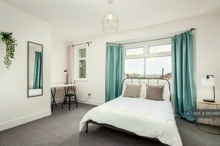 6 Bedroom Terraced House To Rent In Braikenridge Road, Bristol, BS4