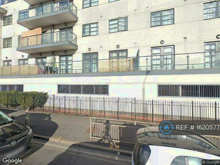 2 Bedroom Flat To Rent In Elgin House, Romford, RM6