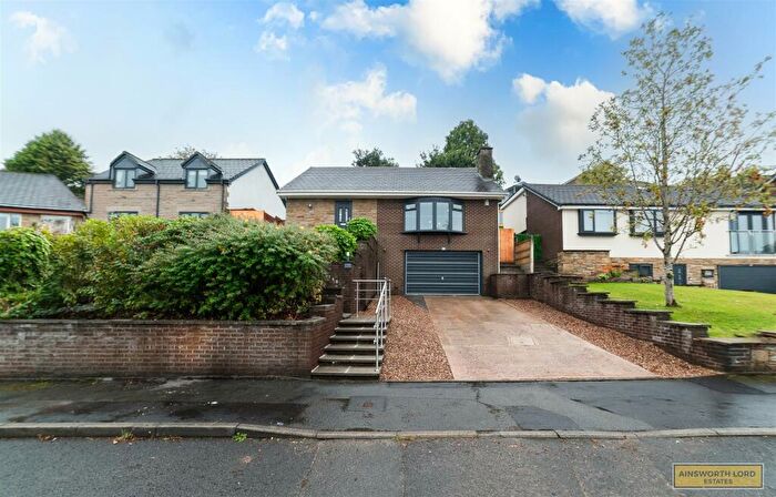 4 Bedroom Detached House To Rent In Sunnymere Drive, Darwen, Lancashire, BB3