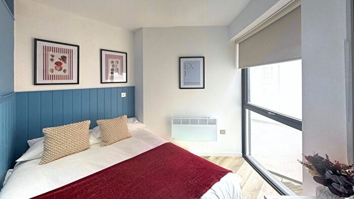 Studio To Rent In Gold Castle Howard- Studio |Verney St, EX1