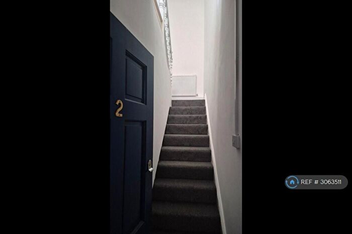 2 Bedroom Flat To Rent In Osborne Road, Weston-Super-Mare, BS23