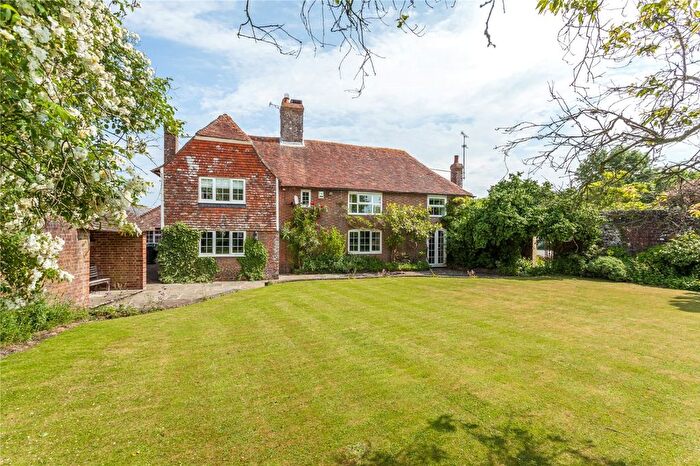 6 Bedroom Detached House To Rent In Northiam Road, Staplecross, East Sussex, TN32