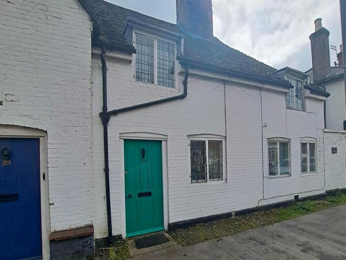2 Bedroom Cottage To Rent In West Street, Farnham, GU9