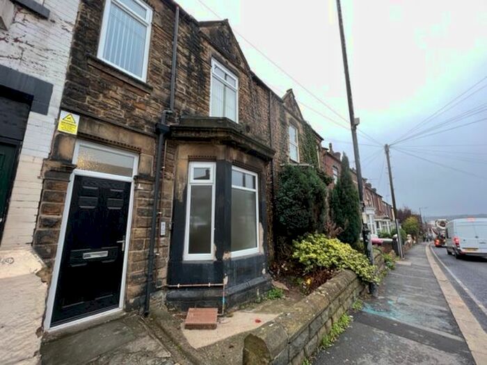 2 Bedroom Flat To Rent In Rawmarsh Hill, Parkgate, Rotherham, S62