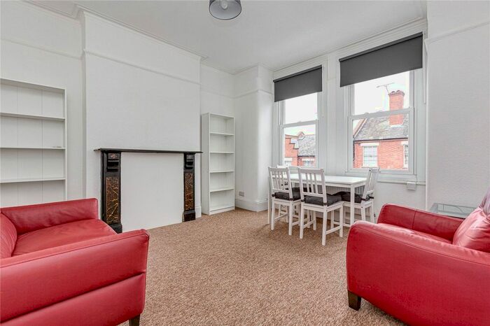2 Bedroom Flat To Rent In Theatre Street, The Shaftesbury Estate, SW11