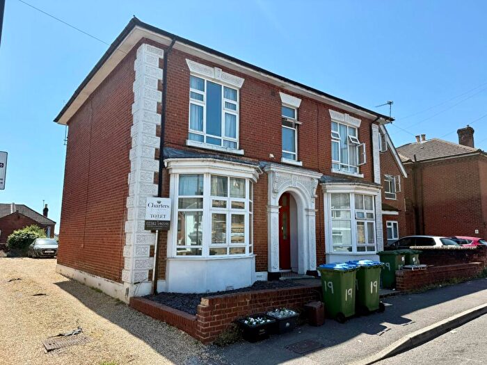 Detached House To Rent In Forster Road, Southampton, Hampshire, SO14