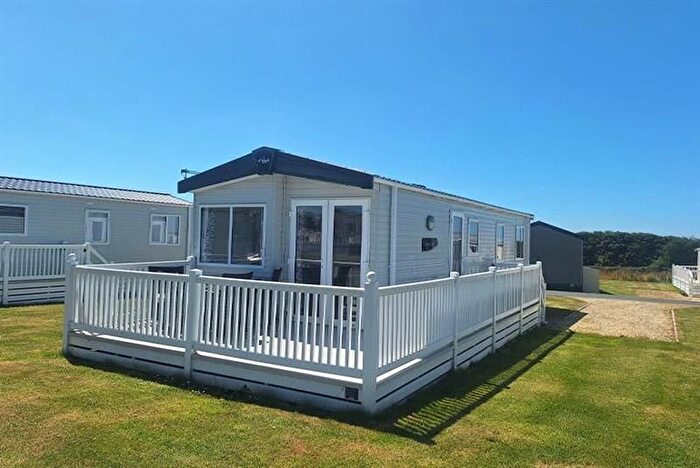 Mobile/park Home For Sale In Hendra Croft, Newquay, TR8