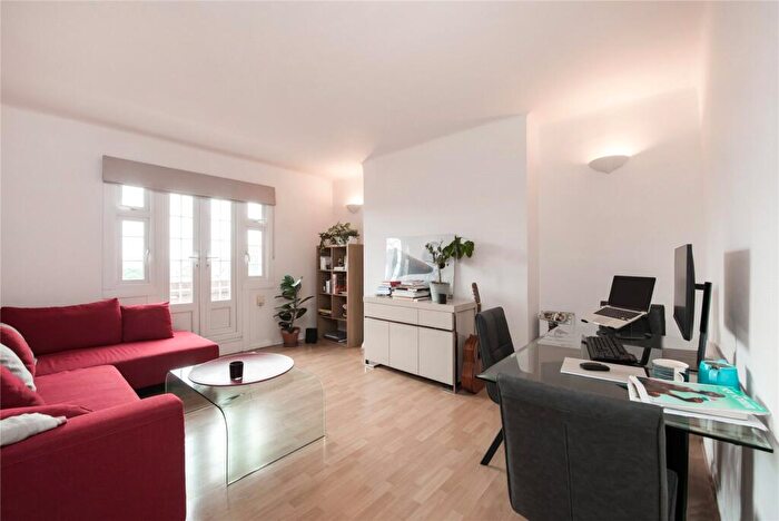 2 Bedroom Flat To Rent In Fitzjohns House, Fitzjohns Avenue, NW3
