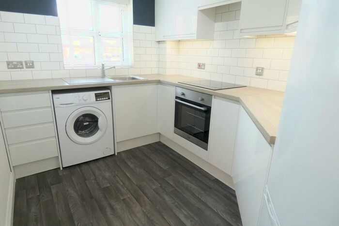 2 Bedroom Ground Flat To Rent In Kingfisher Court, Preston, PR1