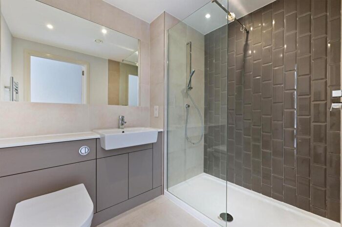 2 Bedroom Apartment To Rent In Bower House, Hendon, London, NW9