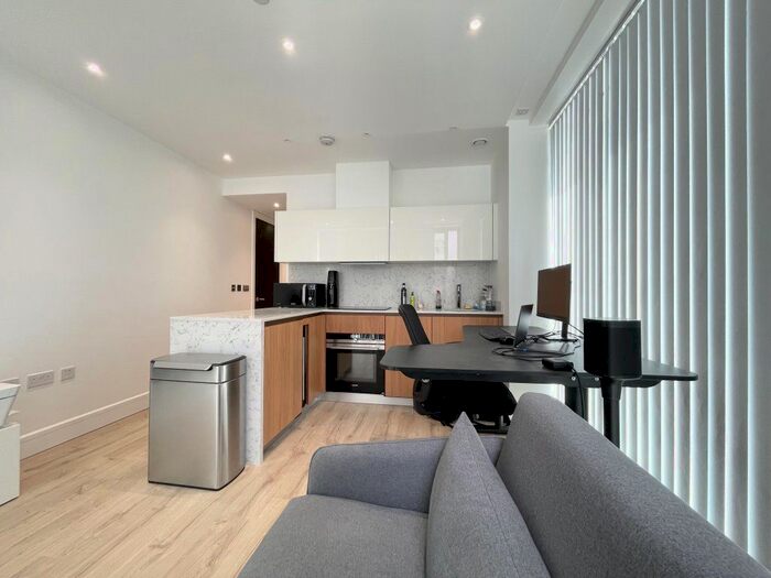 Studio To Rent In Stable Walk, London, E1