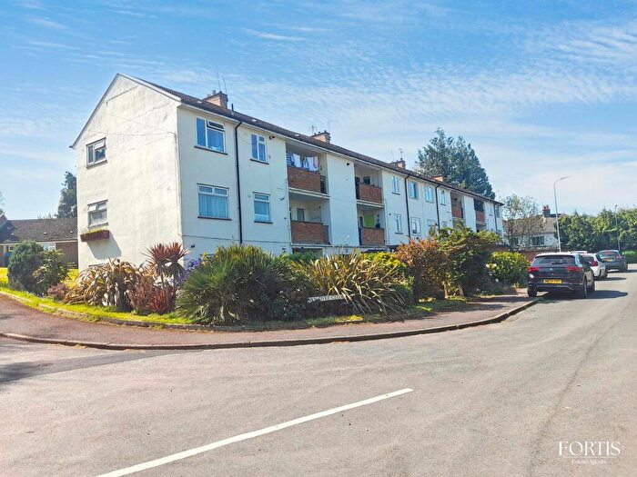 2 Bedroom Flat For Sale In Vandyke Close, Newport, NP19