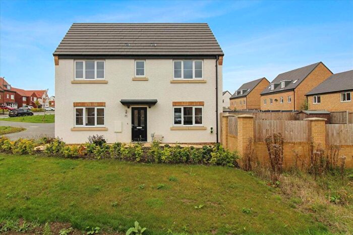 3 Bedroom Detached House To Rent In Feld Lane, Chesterfield, S42